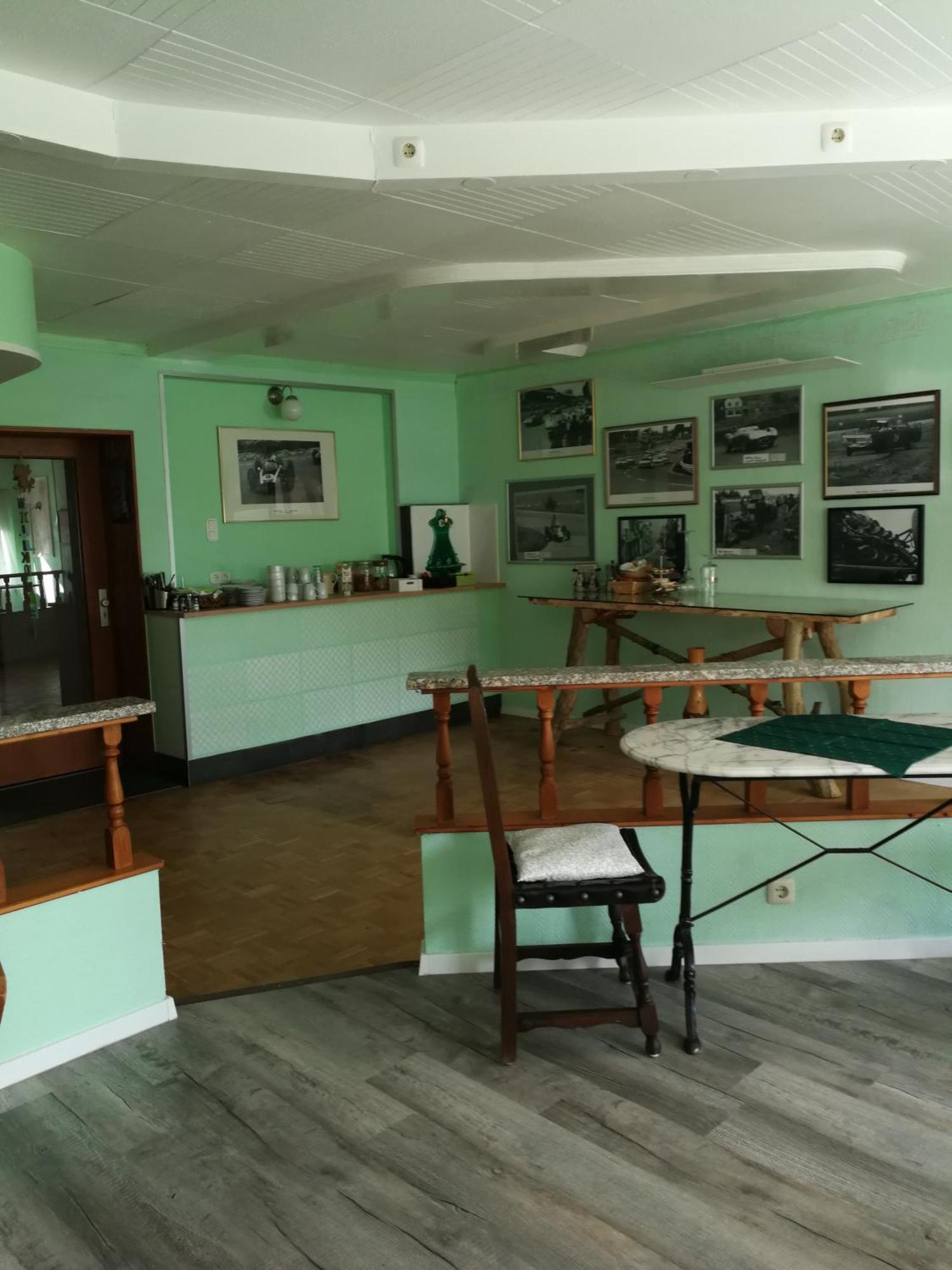 Gaestehaus Fuchsroehre Welcherath エクステリア 写真
